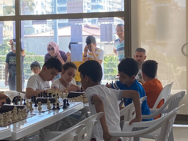 Satranç Turnuvası’nda dereceye giren sporcular ödüllerini aldı