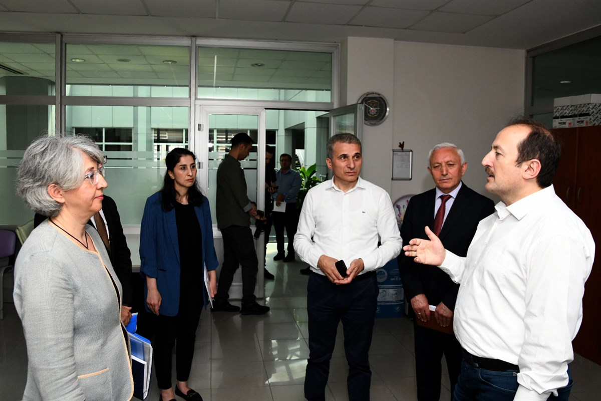 Vali Pehlivan Valilik Birimlerini Ziyaret Etti, Birim Müdürleri ile Toplantı Gerçekleştirdi