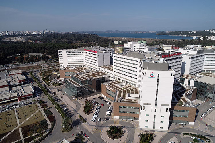 Adana Şehir Hastanesi’nde Şok İddialar: Hastalar Kendi Kaderine mi Terk Edildi?