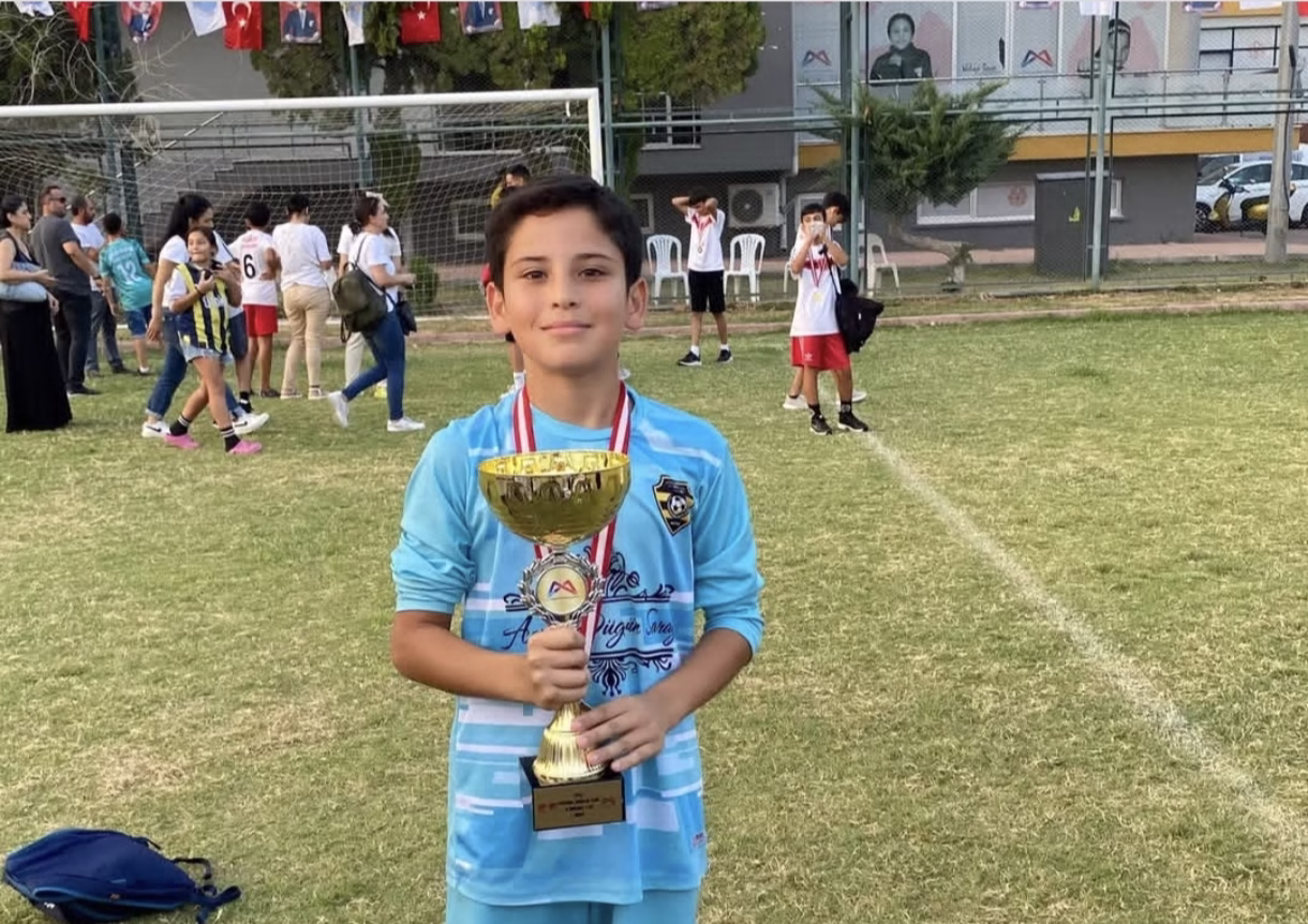 ⚽ DORUK 13 YAŞINDA: FUTBOL AŞKIYLA BÜYÜYEN BİR YILDIZ DOĞUYOR! 🎉