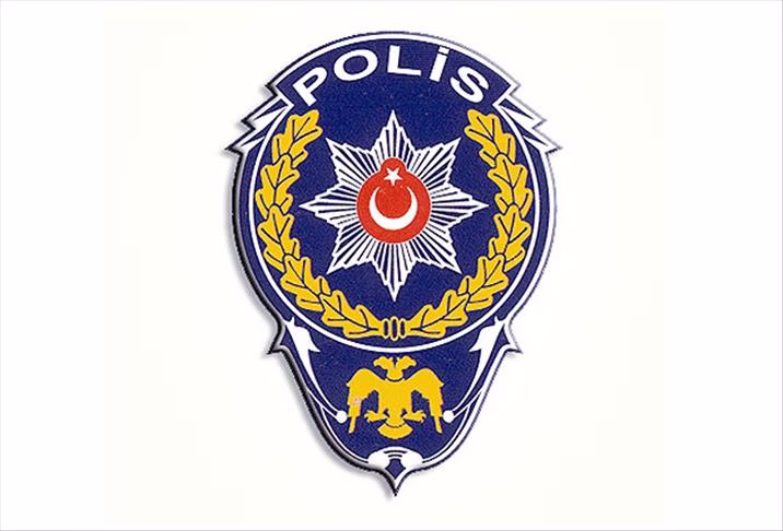 Istanbul schockiert: Vater und Sohn als falsche Polizisten enttarnt!