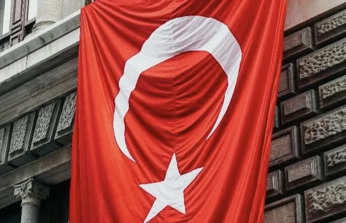 Avrupa Karıştı! Türk Vatandaşının Evine Saldırı Girişimi