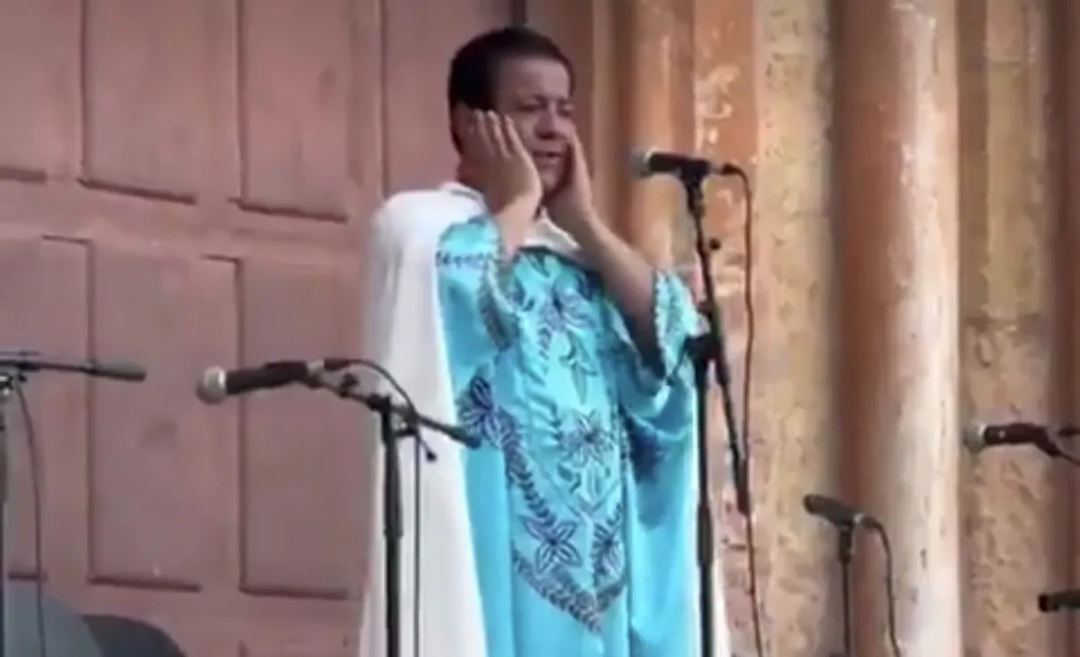 İslamiyet’i Seçen Portekizli Rahip Bir Zamanlar Yönettiği Kilisede Ezan Okudu