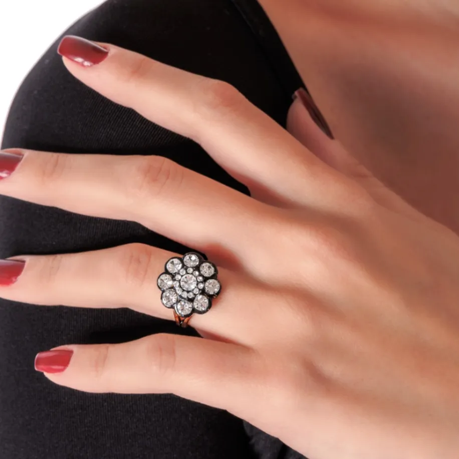 Fakirler Zengin Görünmek İçin Mi Elmas Alır?