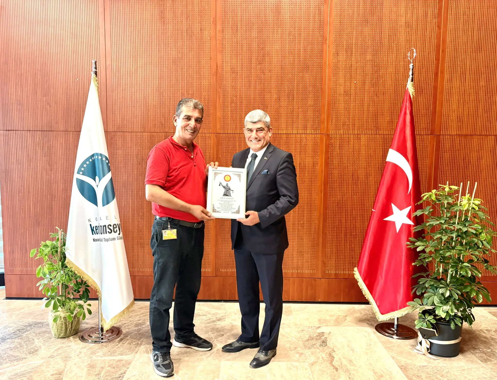 KOCAELİ KENT KONSEYİ BAŞKANI CEYHUN YALÇIN’A HAYIRLI OLSUN ZİYARETİ